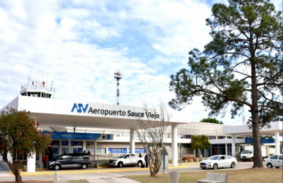 El Gobierno oficializó al aeropuerto de Sauce Viejo como internacional