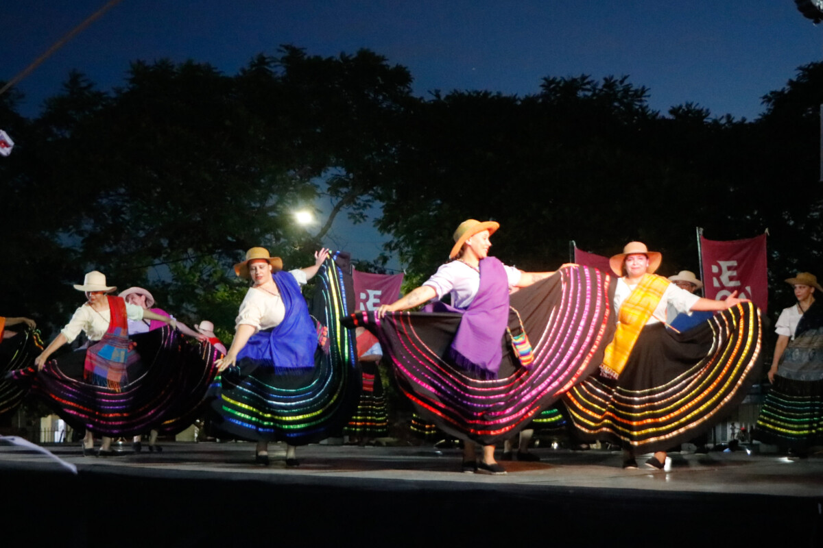 Convocan a músicos para actuar en el Camión Escenario