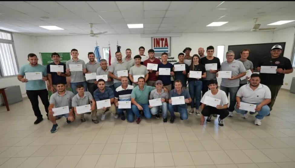 En INTA egresaron 30 operarios en maquinarias agrícolas