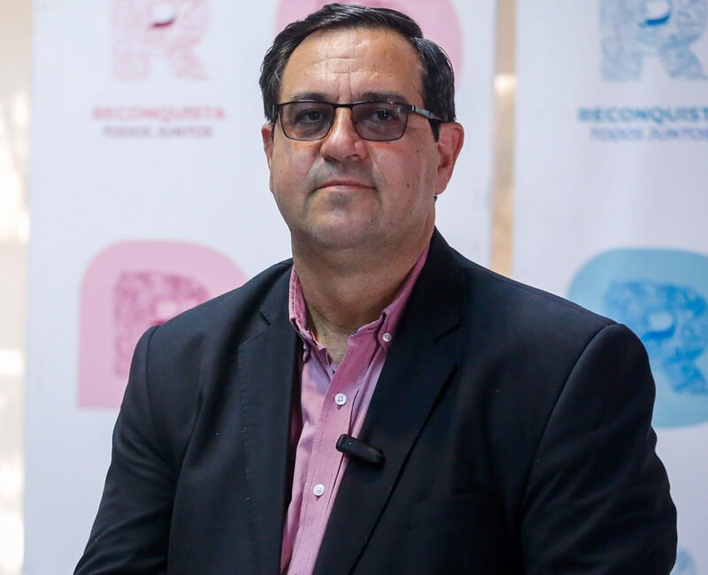 Vallejos: “Habilitaron la puerta giratoria y nos dejaron solos”