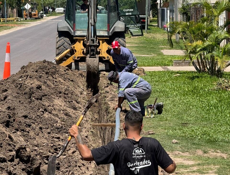 Trabajan para llevar agua potable al sur de Reconquista