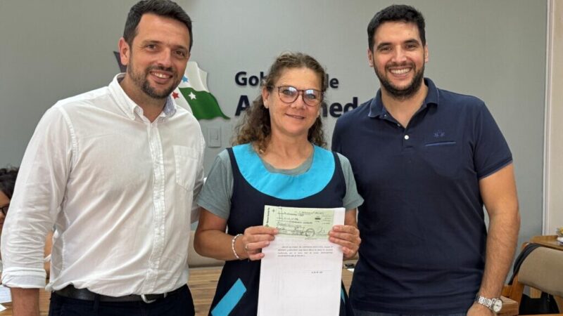 Avellaneda entregó más de $21 millones a escuelas para infraestructura educativa