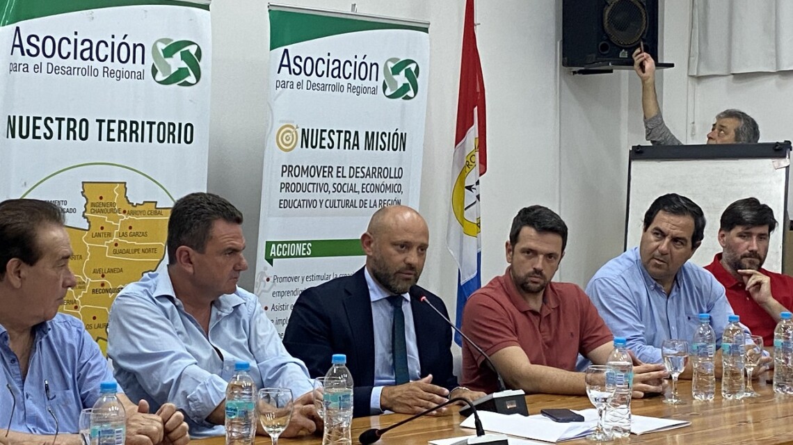 La Provincia valoró el avance en la licitación de la hidrovía Paraná – Paraguay