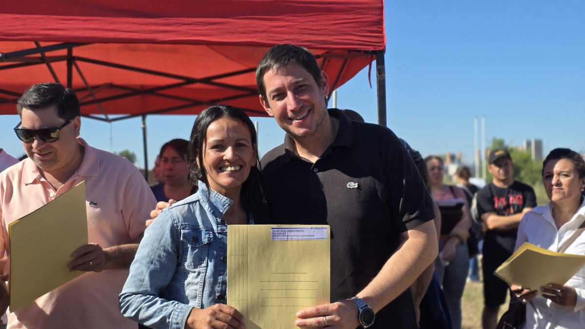Reconquista oficializó la entrega de terrenos en Loteo Marega