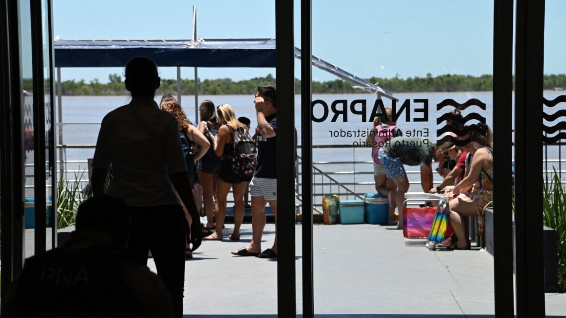 Operativo Verano: cruces cotidianos desde La Fluvial a la isla