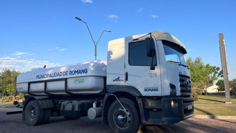 Romang incorporó un nuevo camión regador a su parque automotor