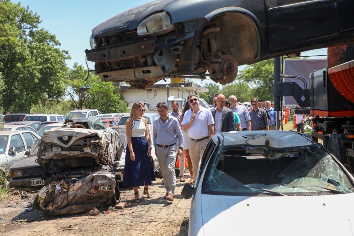 Compactan más de 2.100 motocicletas y 700 vehículos en el Depósito Policial de Santa Fe
