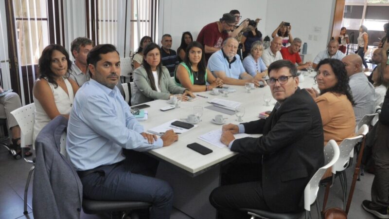 Paritaria docente: Provincia y gremios se reunieron en el Ministerio de Trabajo