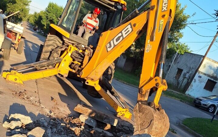 Corte de tránsito por bacheo en calle 19 de Avellaneda