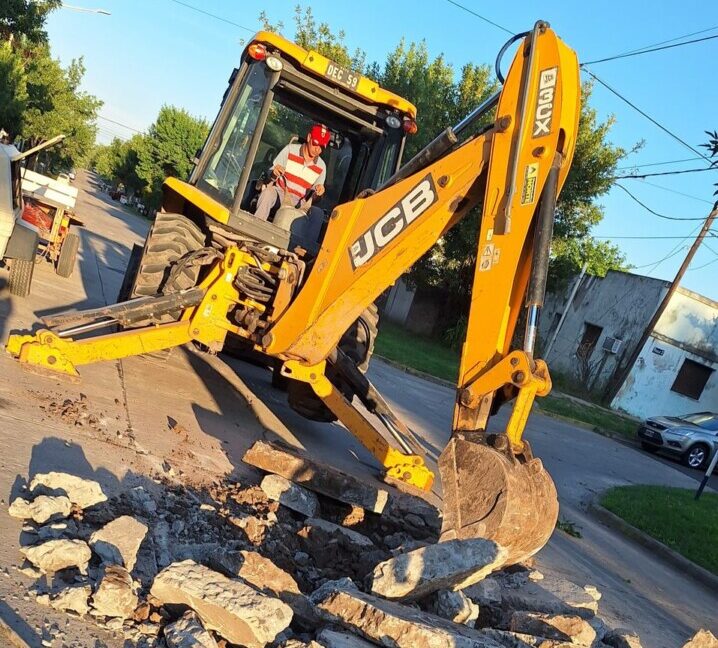 Corte de tránsito por bacheo en calle 19 de Avellaneda