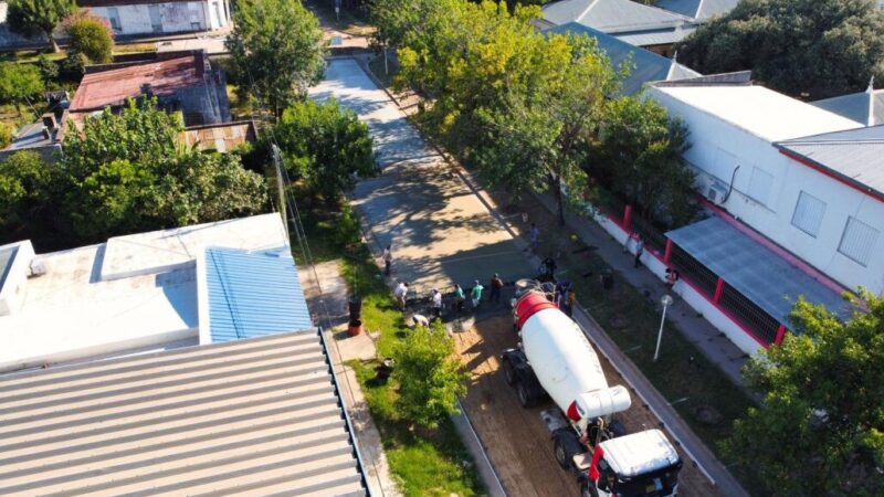 Pavimentan el acceso a las escuelas 545 y 314 de Romang