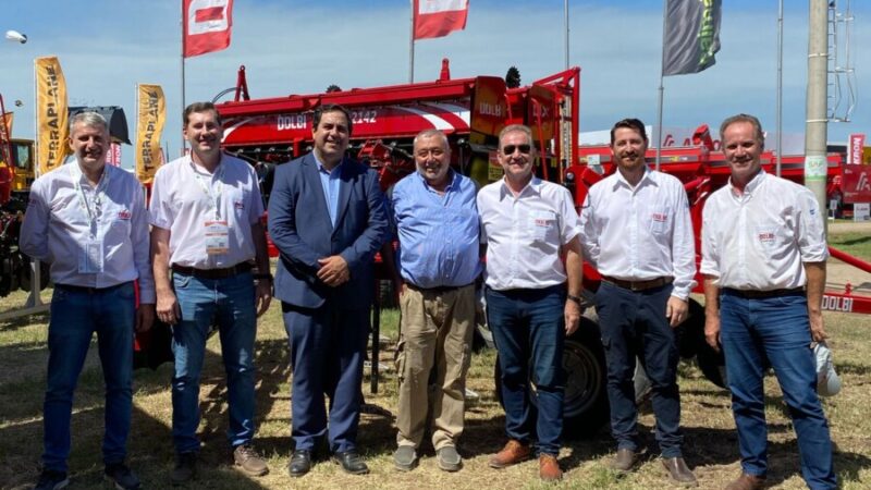 Vallejos visitó la muestra Expoagro YPF Agro