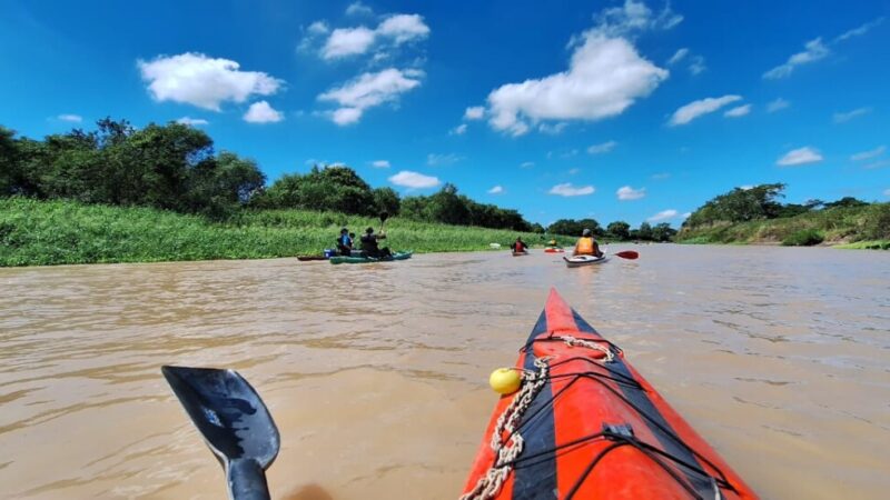 El Club Náutico Romang organizó la «2° Travesía de Kayak»