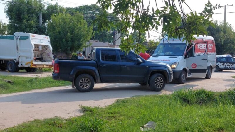 Murió un policía al chocar con un camión recolector