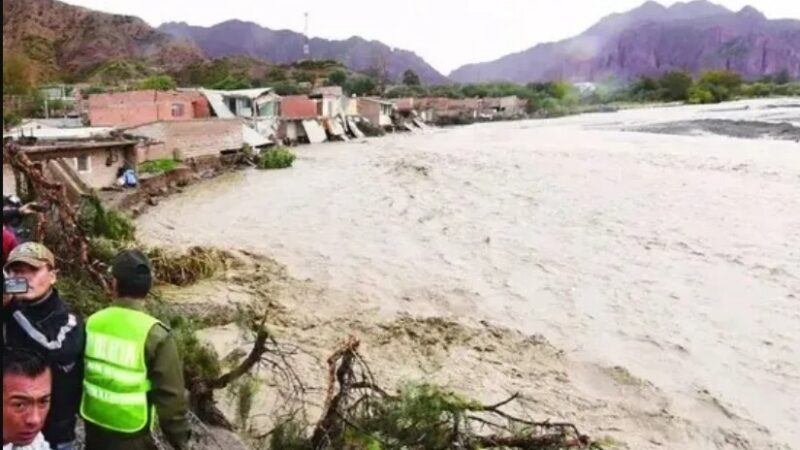 Panorama trágico tras la crecida de los ríos Pilcomayo y Bermejo