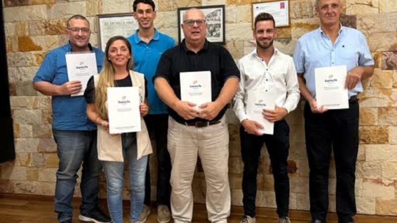 Firman convenios para fortalecer el deporte comunitario en Romang