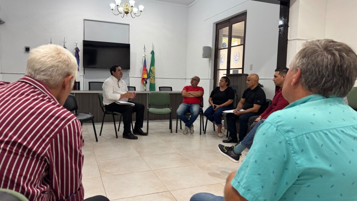 Primera reunión con las autoridades electas de la Federación de Vecinales