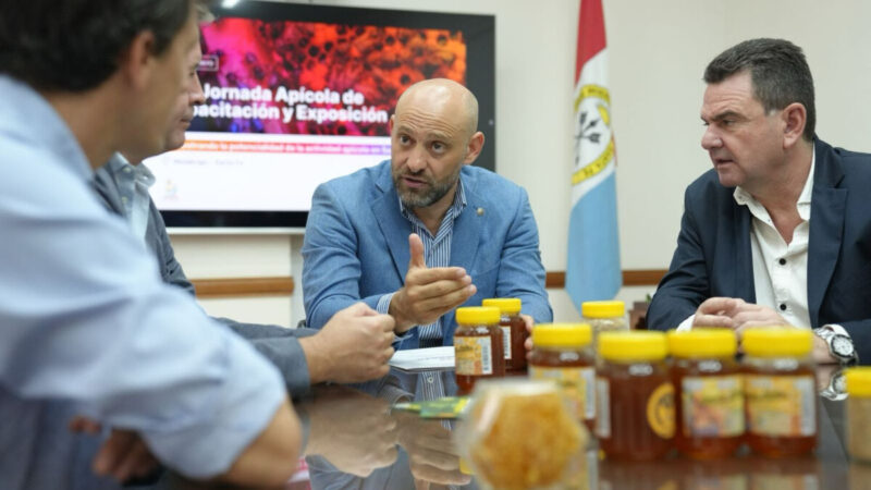 Provincia presentó la 34ª Jornada Apícola de Malabrigo