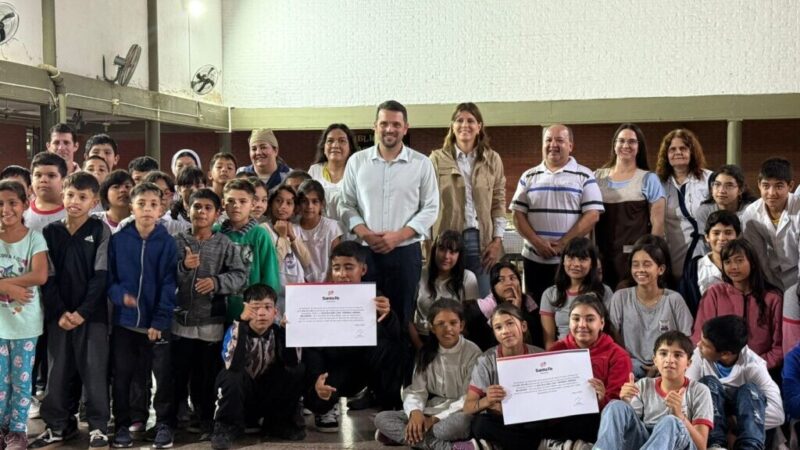 Colaboración con instituciones educativas: entrega de fondos FANI en Avellaneda