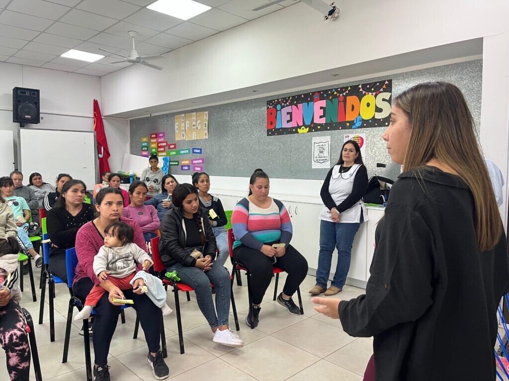 Taller para Madres Adolescentes en el CCI de B° Belgrano de Avellaneda