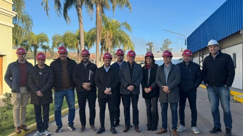 Braidot estuvo en el frigorífico de aves de la Unión Agrícola junto al Secretario de Industria
