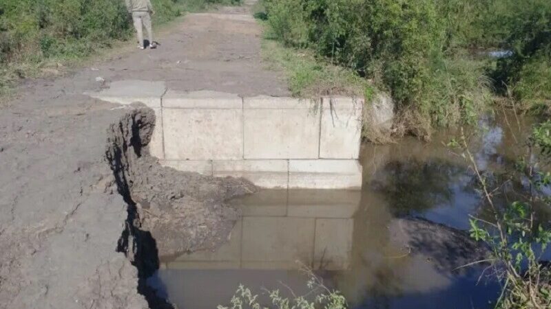 Vialidad se comprometió a reparar los caminos rurales en Colonia Durán