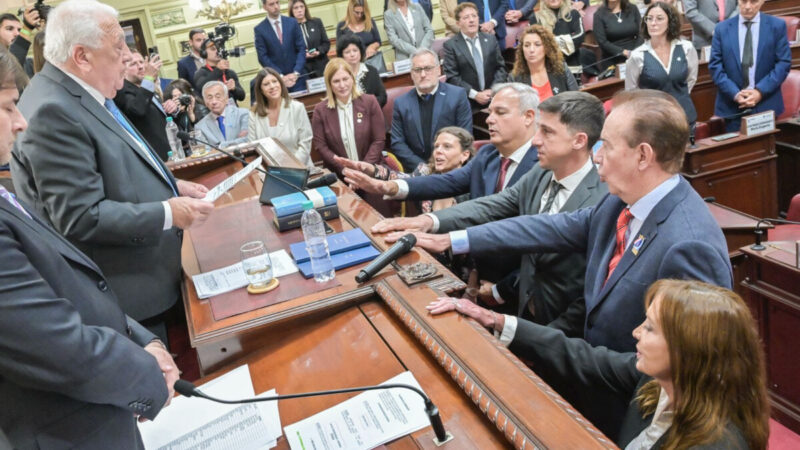 Juraron los convencionales electos que reformarán la Constitución de Santa Fe