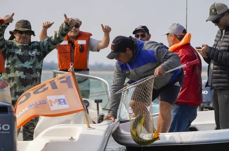Paso de la Patria se prepara para la Fiesta Nacional del Dorado