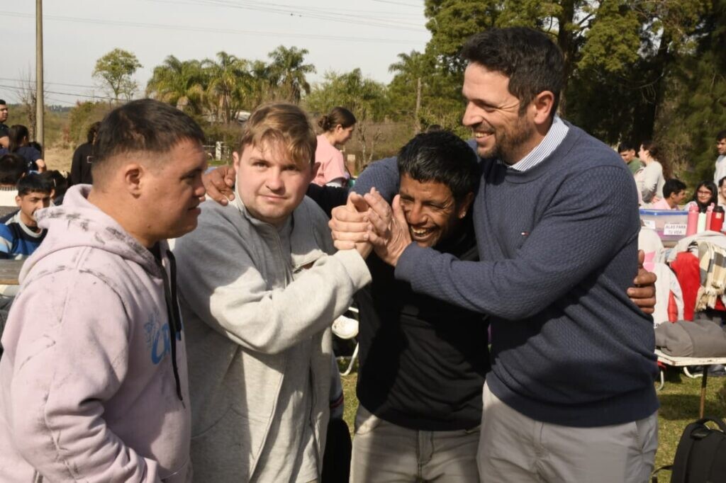 Festejo de la amistad y la inclusión en la “Posta de campeones” de Avellaneda