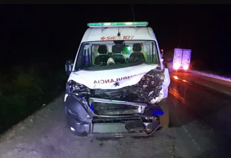 Margarita: ambulancia chocó con una vaca suelta en Ruta 11