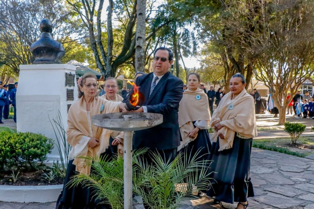 Reconquista rindió homenaje al General José de San Martín en la plaza