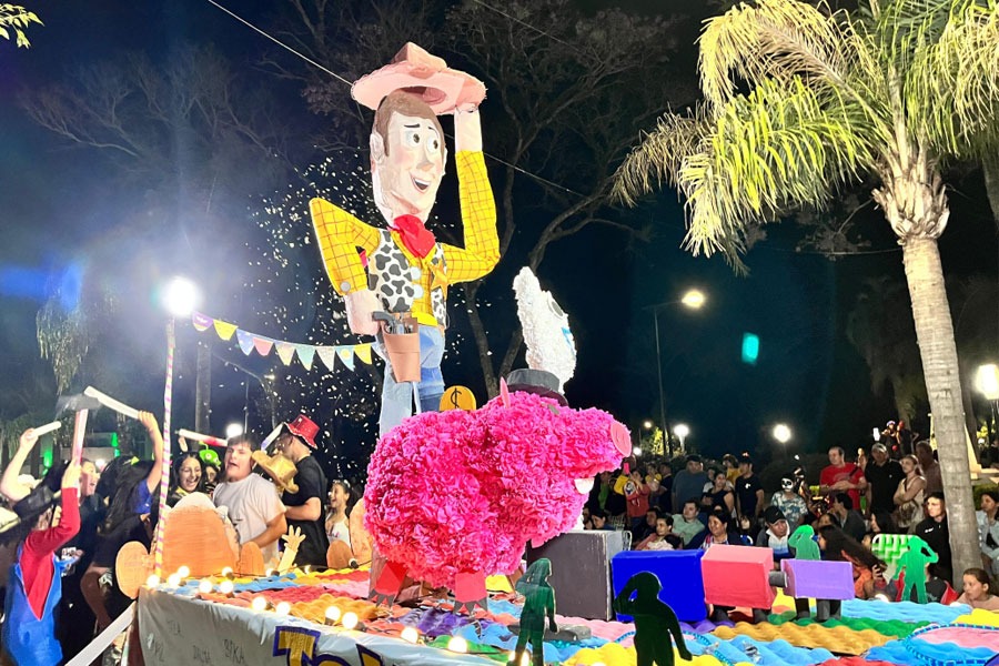 Suspendieron el tradicional desfile de carrozas de primavera en Romang