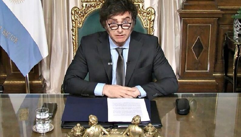 Milei presentó el Presupuesto 2026 con aumentos en salud, jubilaciones y universidades