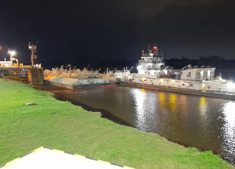 YPF reactiva la terminal fluvial de Barranqueras, Chaco