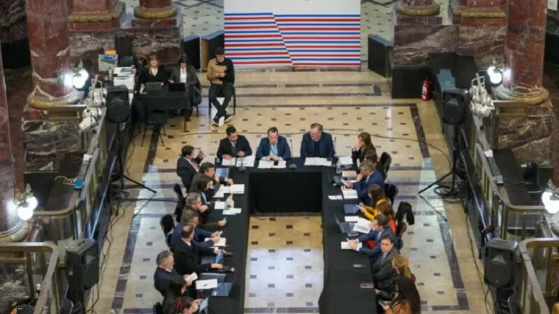 La Comisión Redactora trabaja en el texto definitivo de la Nueva Constitución
