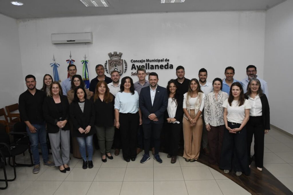 Sí, juro: concejales y gabinete municipal adhieren a la nueva Constitución de Santa Fe