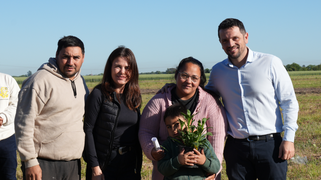 Familias de Avellaneda recibieron terreno propio del Programa 100 Lotes ¿en qué barrio?