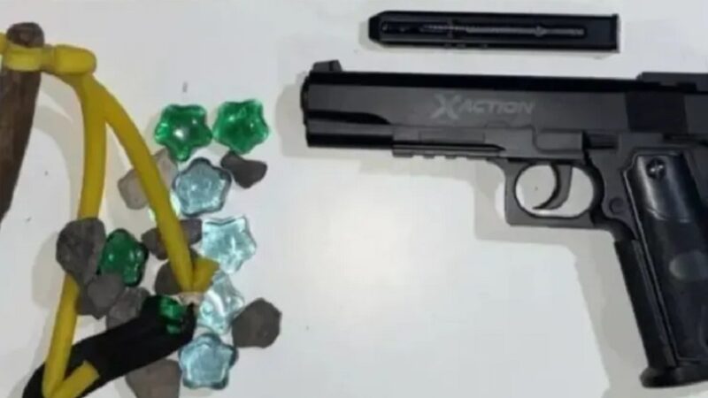 Hallaron armas en una escuela de Reconquista ¿qué hizo la policía?