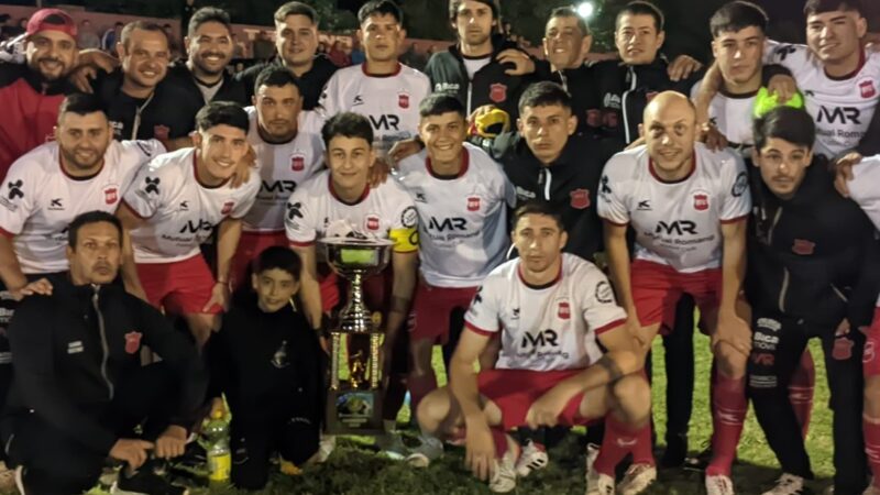 Fútbol Liguista: Romang FC recibió la Copa por el torneo Clausura