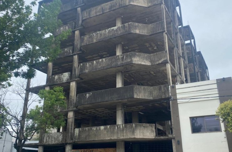 Reconquista busca recuperar el edificio abandonado ubicado en Olessio 832