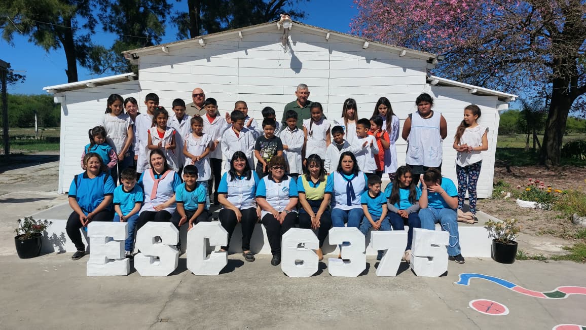 La Escuela “Islas Malvinas” del Paraje KM. 89 celebra su 75º aniversario