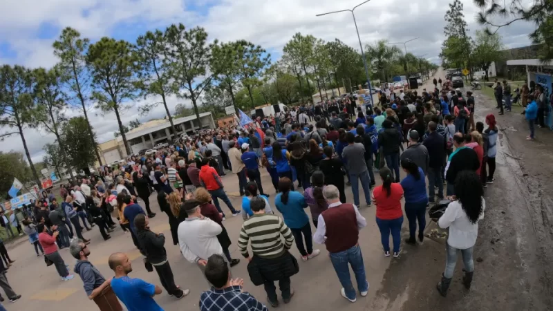 Fiesta popular por el Día de la Lealtad en la plaza 9 de Julio de Reconquista