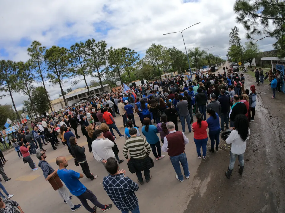 Fiesta popular por el Día de la Lealtad en la plaza 9 de Julio de Reconquista