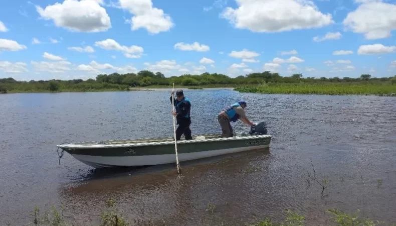Continúa la búsqueda del pescador en aguas del Río Guaycurú