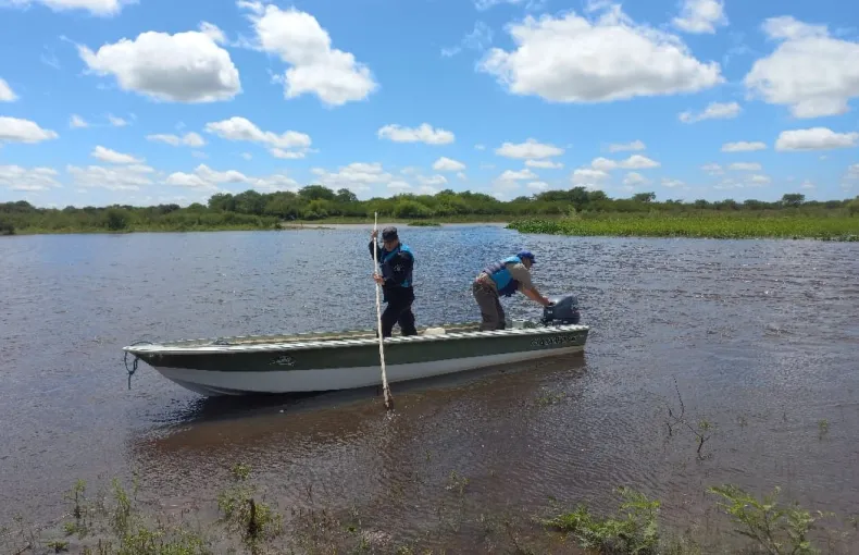 Continúa la búsqueda del pescador en aguas del Río Guaycurú