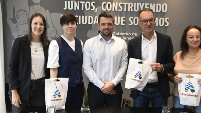 Avellaneda recibió a representantes de la agencia italiana para promover talentos en Europa