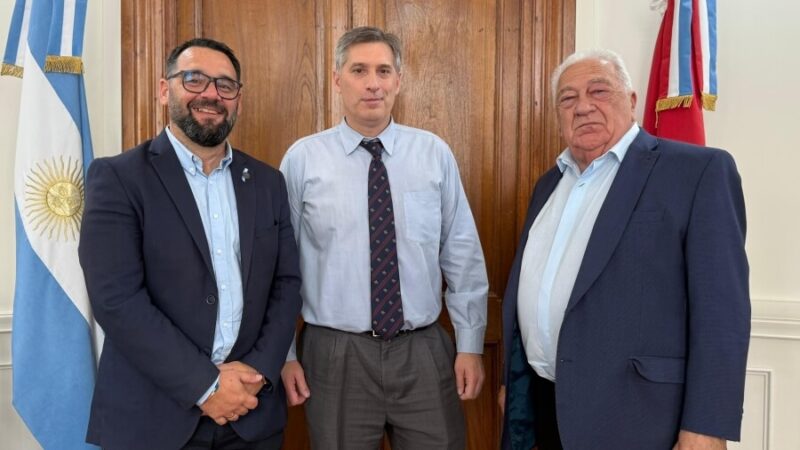 Los legisladores Rojas y Sosa presentaron al ministro Olivares un plan de obras para Vera