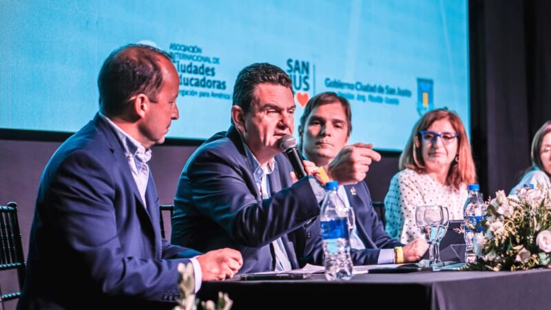 Malabrigo presentó sus políticas educativas en un Encuentro de Ciudades Educadoras