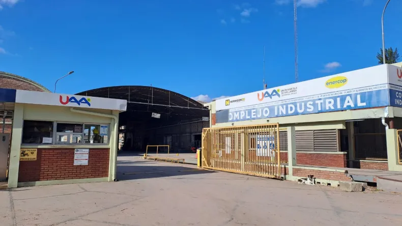 Controlaron un principio de incendio en la Unión Agrícola de Avellaneda