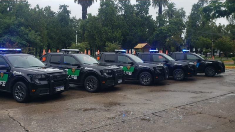 Entregaron nuevas camionetas policiales en la UR IX de Reconquista ¿cuál es el objetivo?